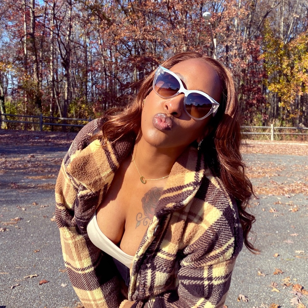 I’m LIVE NOW 🤎🥂